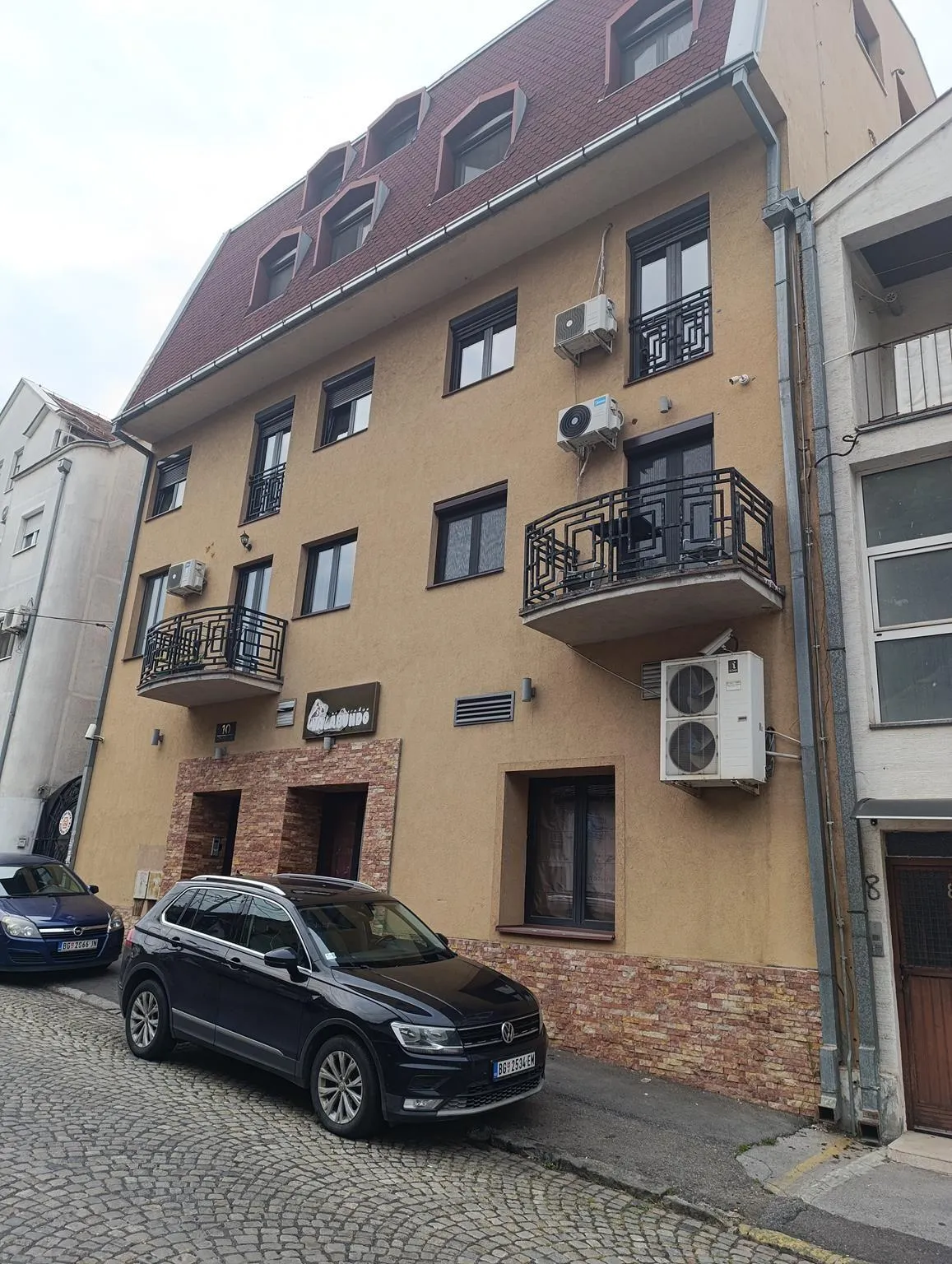 Nekretnina Centar (Zemun)