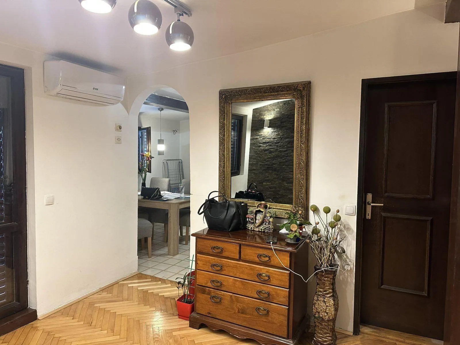 Nekretnina Đeram pijaca (Zvezdara)
