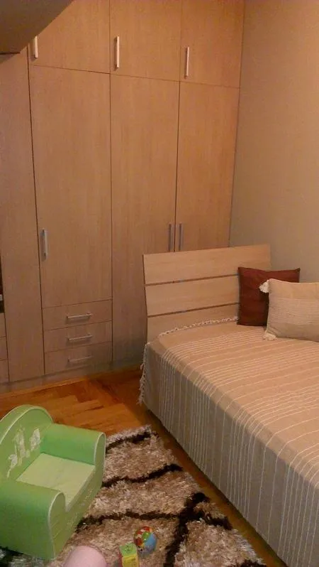 Nekretnina Petlovo brdo (Rakovica)